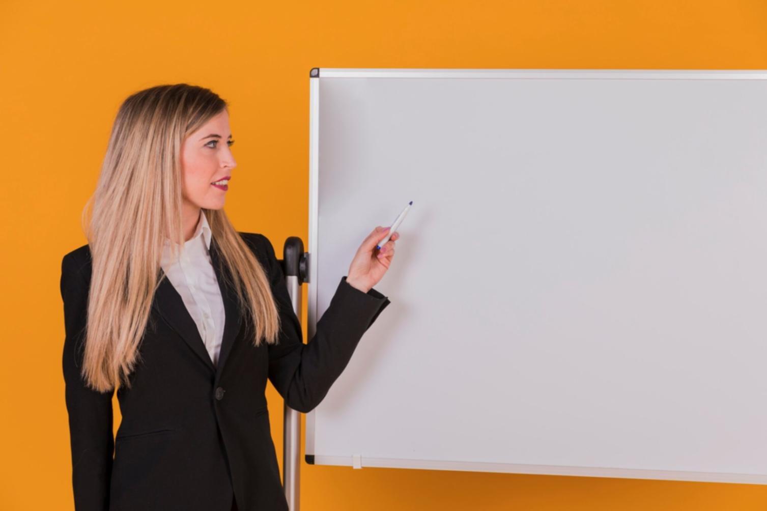 Finanzanalyse und Datenauswertung im Büro